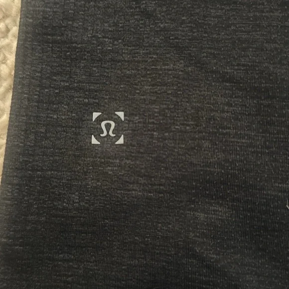 Men's Black T-Shirt Lululemon - Picture 4 of 4